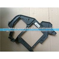 重汽豪沃TX右风道支架总成