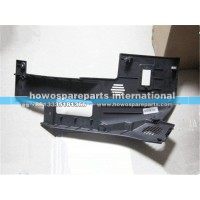 重汽豪沃TH7司机侧左下护板本体