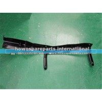 重汽豪沃TH7右翼子板后支架总成