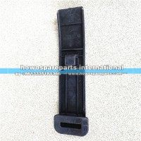 重汽豪沃TH7后驱动轮挡泥板上盖橡胶拉带皮条