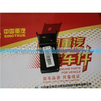 重汽豪沃TH7保险杠上连接右侧支架