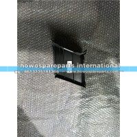 重汽豪沃TH7右中保险杠中网堵盖 WG1664249014