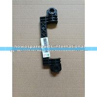 重汽豪沃TX前照灯压板(左)811W25115-5009