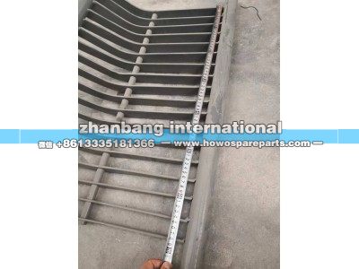 ,豪沃军车散热器保护罩,济南冠泽卡车配件营销中心