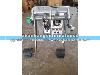 AZ9725361028,HOWO右置车踏板总成,济南冠泽卡车配件营销中心