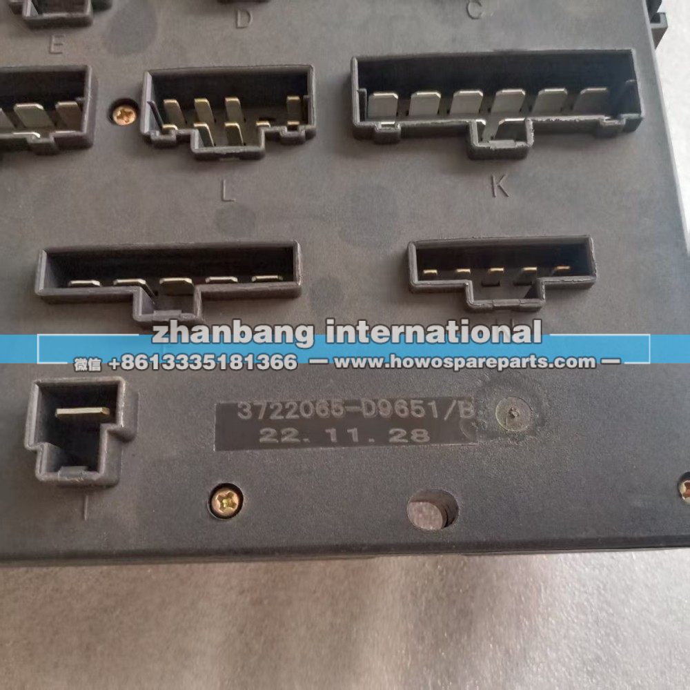 3722065-D9651,一汽解放保险盒,济南冠泽卡车配件营销中心