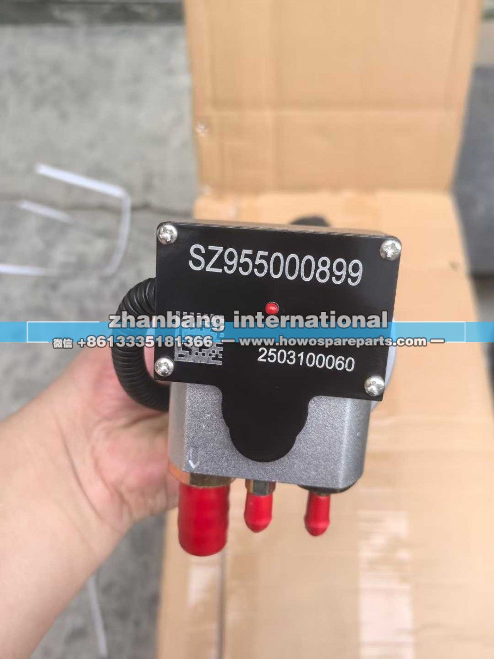SZ955000899 SAHAMANX3000油位传感器  145元