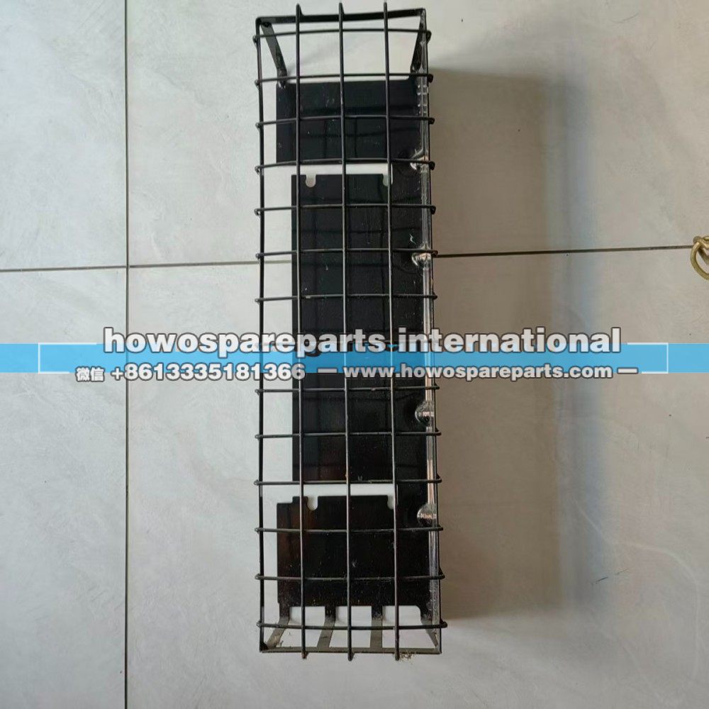 yz1664240000003重汽尾燈燈護網90一個