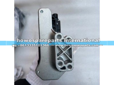 AZ962258000501,汕德卡C7提升左置油门踏板,济南冠泽卡车配件营销中心