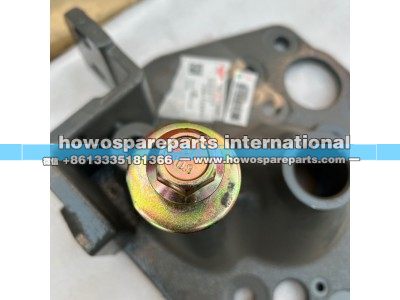 EZ160043000038,重汽HOWO驾驶室前悬下支架,济南冠泽卡车配件营销中心