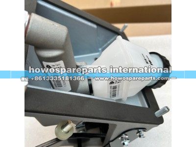 YZ952536000105,重汽豪沃MAX组合踏板总成,济南冠泽卡车配件营销中心