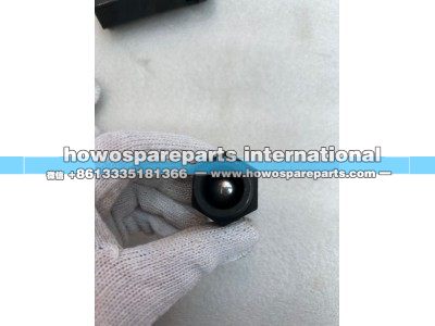 VG1500070097,重汽潍柴欧二发动机主油道限压阀总成,济南冠泽卡车配件营销中心