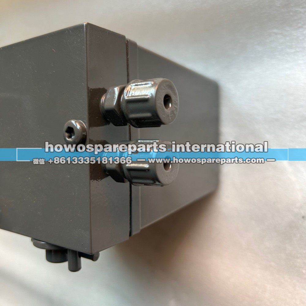 WG9719826001,HOWO右置车液压手动油泵,济南冠泽卡车配件营销中心