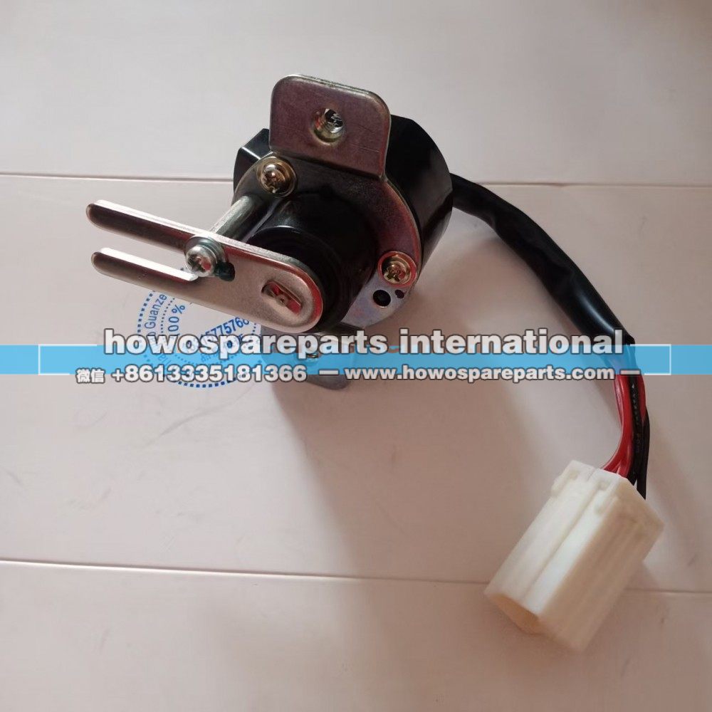 1815340032,五十铃发动机加速传感器,济南冠泽卡车配件营销中心