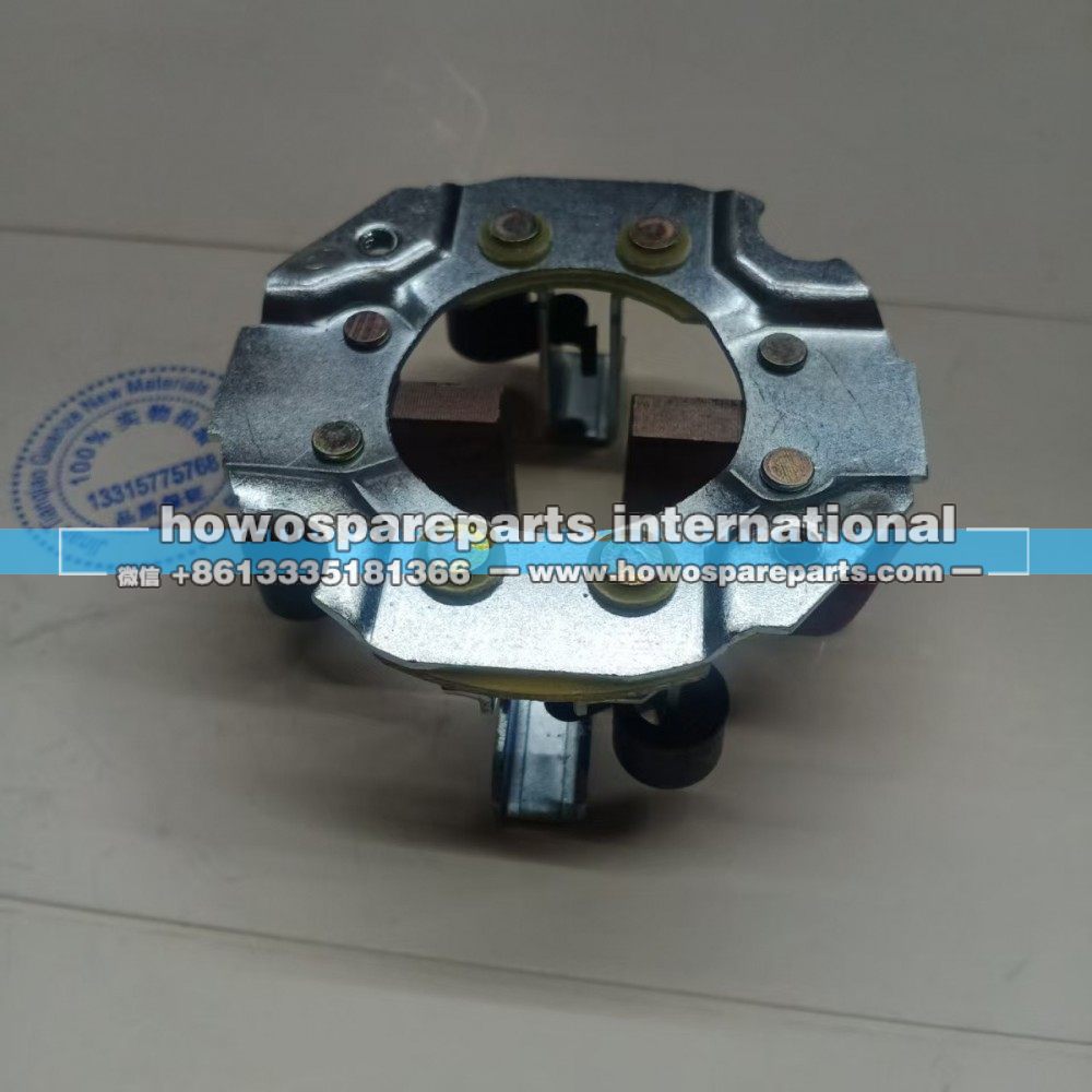 北奔潍柴发动机起动机碳刷架，091077-M105，50元