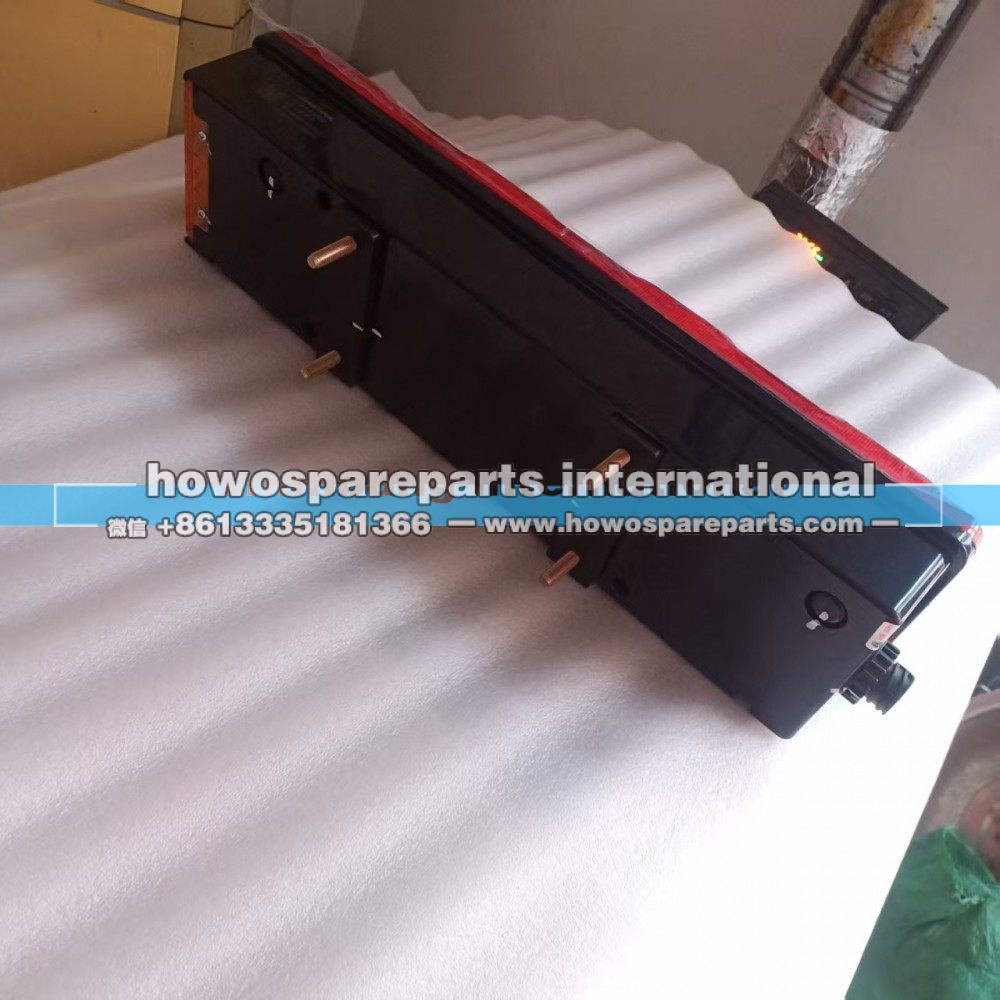 WG9925810002,重汽豪沃T7后尾灯总成右,济南冠泽卡车配件营销中心