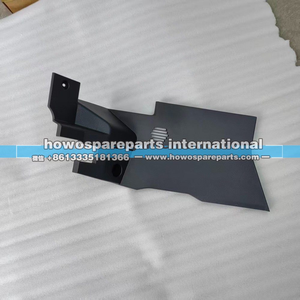 豪沃T7高地板司机侧右下护板，WG1664169057，30元/WG1664169057