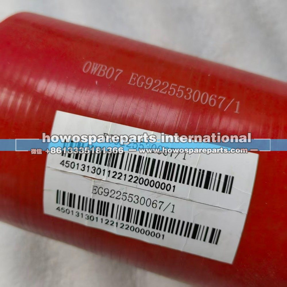 EZ9225530067,重汽王牌V7X发动机出气胶管,济南冠泽卡车配件营销中心