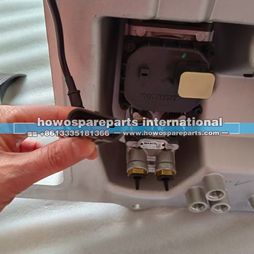 AZ96253000017,汕德卡自动档组合踏板总成,济南冠泽卡车配件营销中心