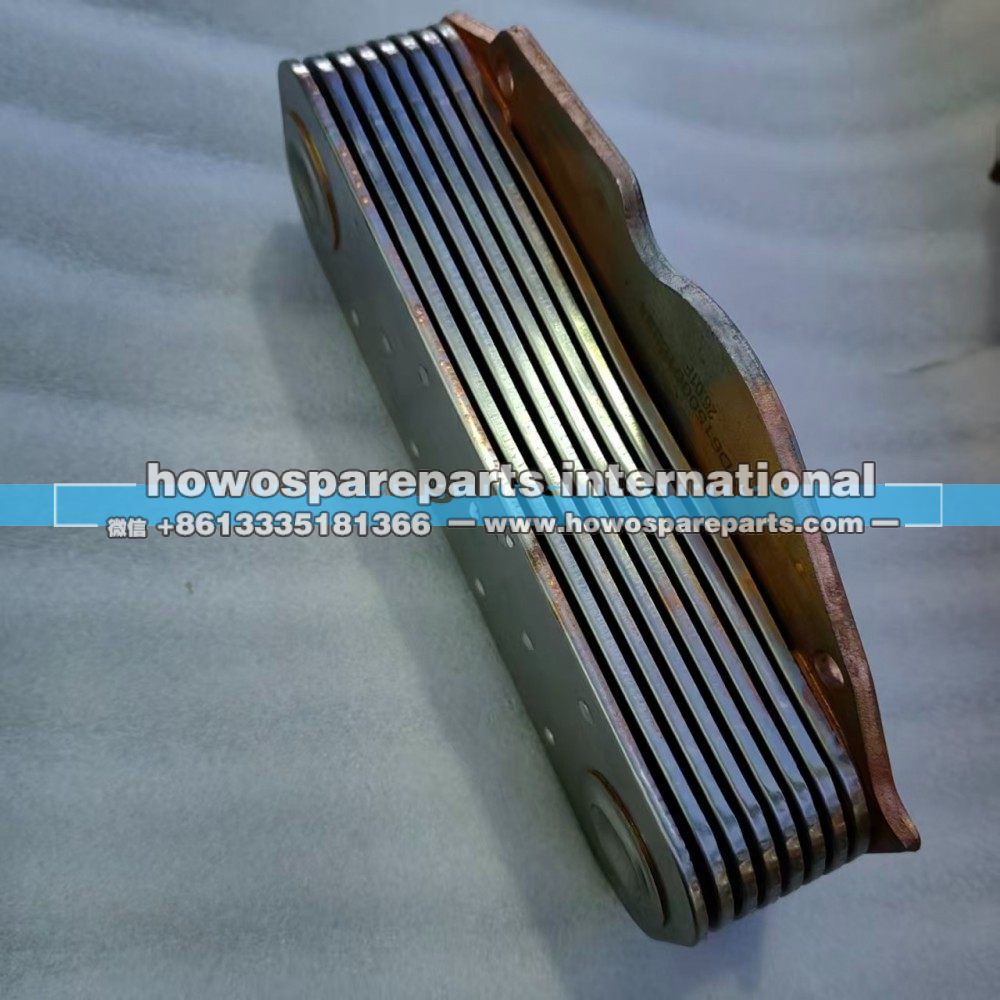 61500010334,WD615发动机机油冷却器,济南冠泽卡车配件营销中心