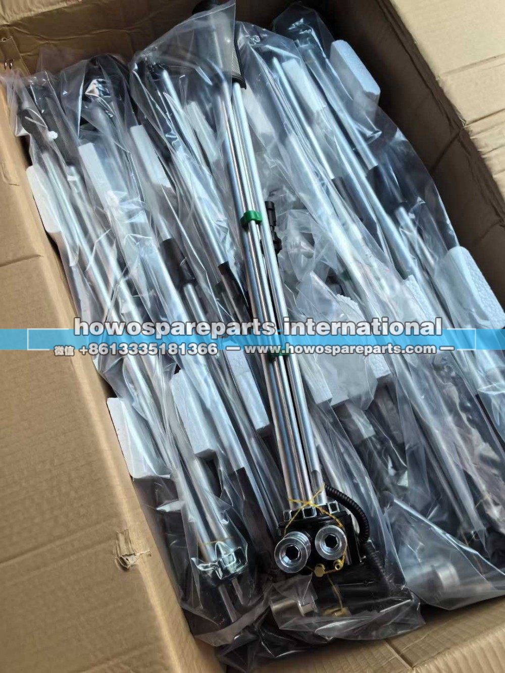 DZ93189551620,陕汽 X5000 新式油量传感器,济南冠泽卡车配件营销中心