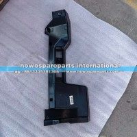 豪沃MAX保险杠右堵板    YG9525930072