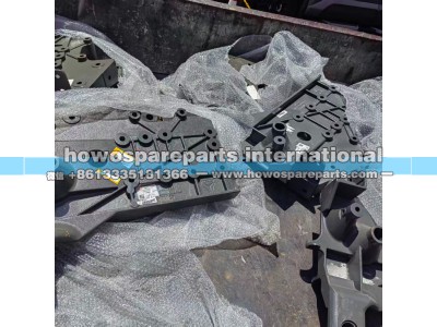 AZ9925930245,重汽豪沃保险杠右支架总成,济南冠泽卡车配件营销中心