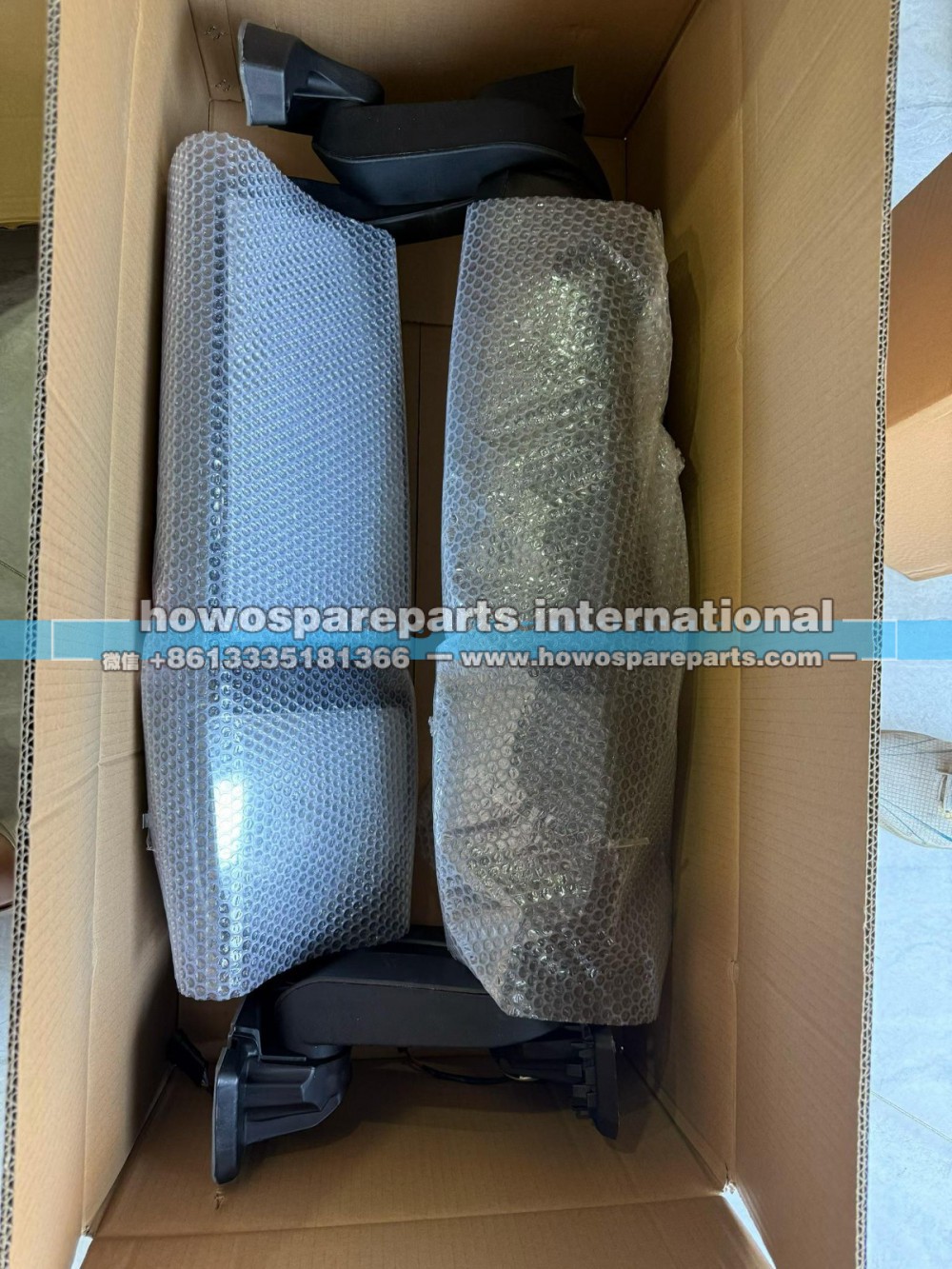 WG1664778082 重汽TXNX后视镜总成。