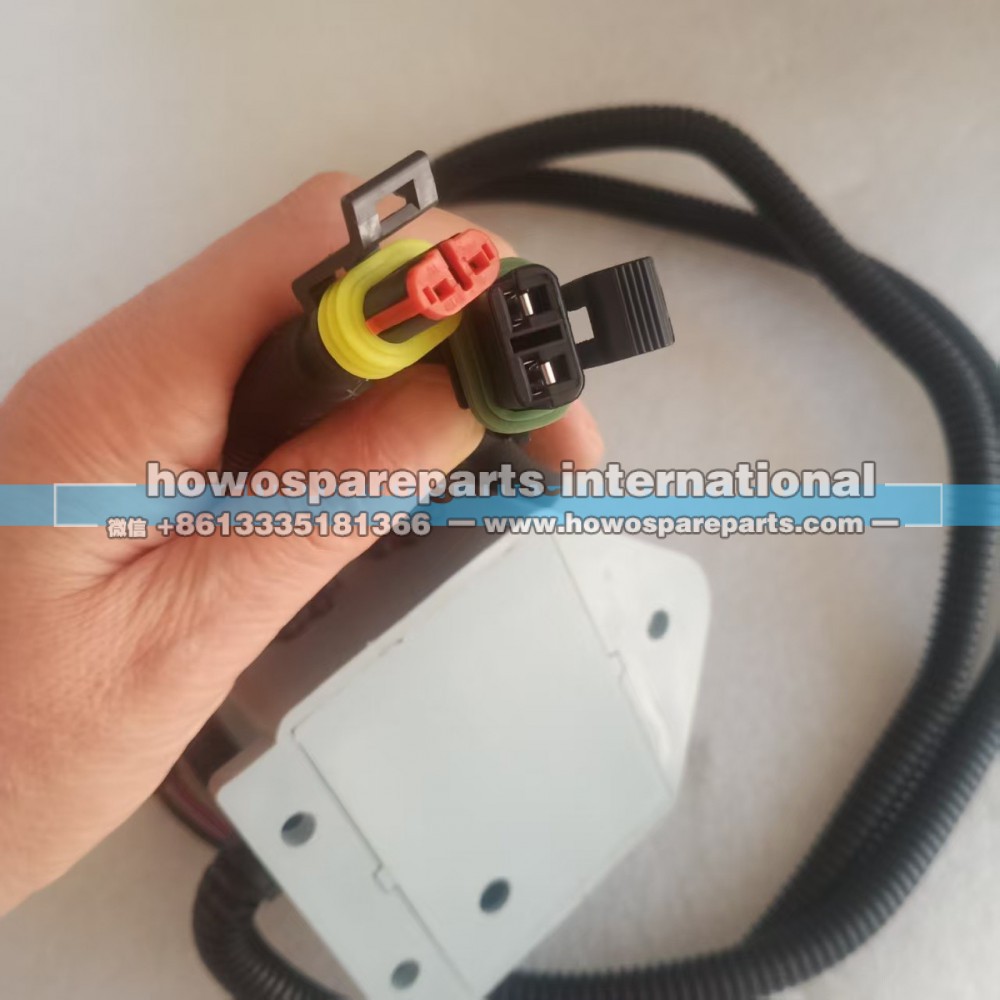 ,HOWO搅拌车上装件风扇控制开关,济南冠泽卡车配件营销中心