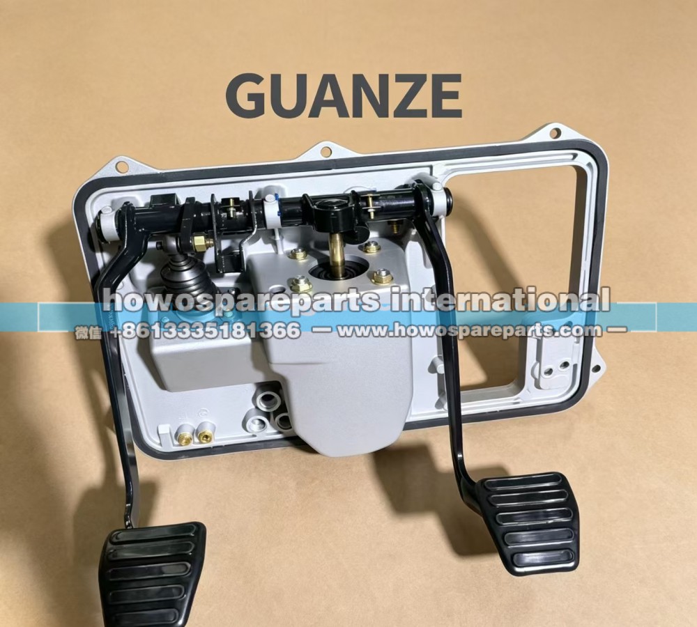 WG9725360020E,组合踏板总成,济南冠泽卡车配件营销中心