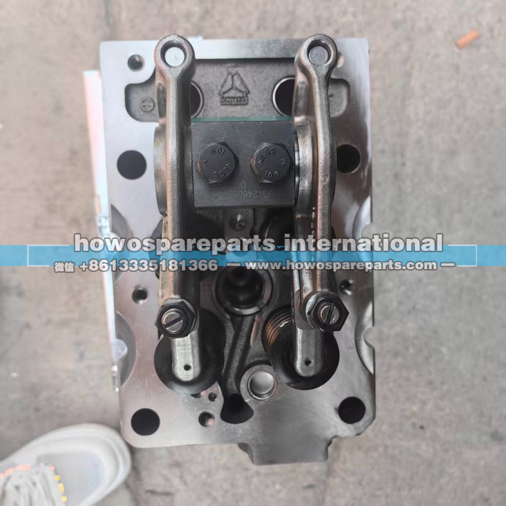 D12发动机汽缸盖总成  AZ1246040010/AZ1246040010