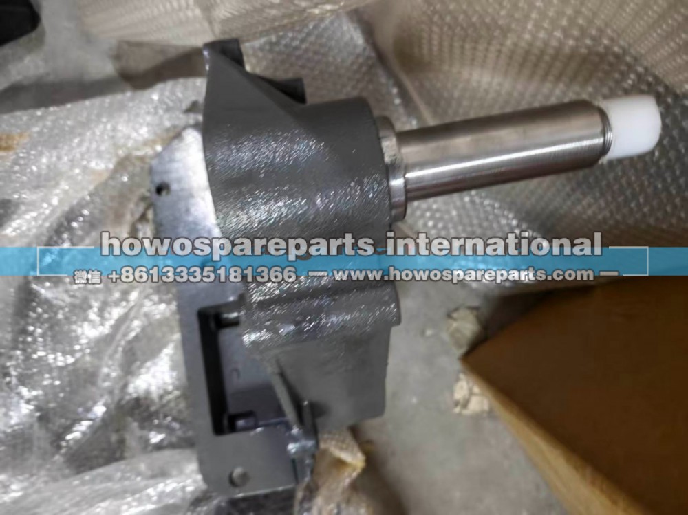 AZ9731520019,HOWO右置车方向摆臂支座,济南冠泽卡车配件营销中心