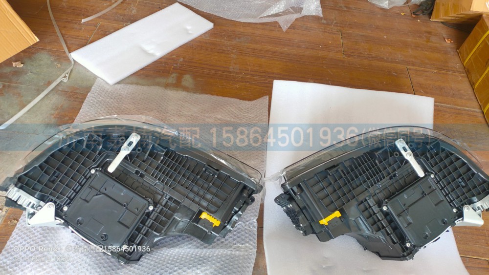 2655849,斯堪尼亚右前大灯,济南翥楠汽车配件有限公司