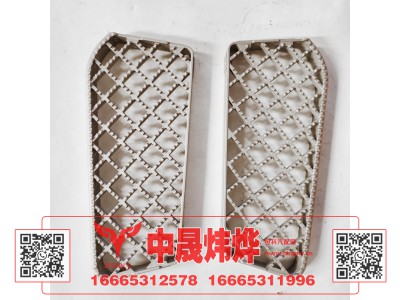 YG1671230011,豪沃MAX左侧翼子板防滑板,济南中晟炜烨国际贸易有限公司