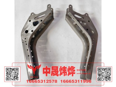 YG1671440040,豪沃MAX后悬支架右,济南中晟炜烨国际贸易有限公司