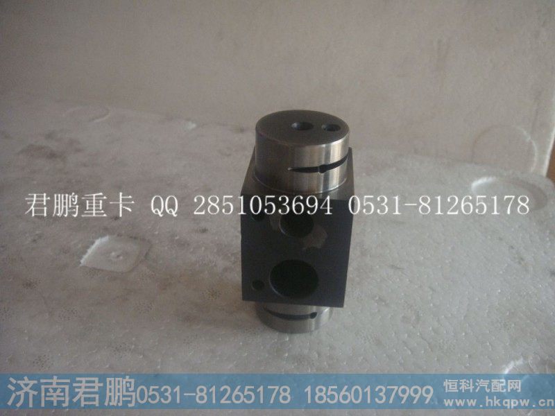 济南君鹏供应摇臂轴总成VG1246050006