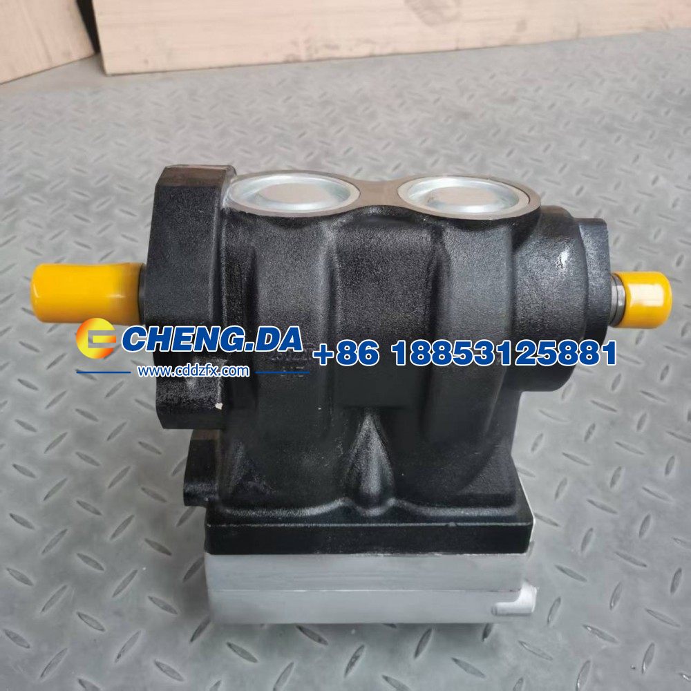 VG1093130001空压机总成-双缸图5