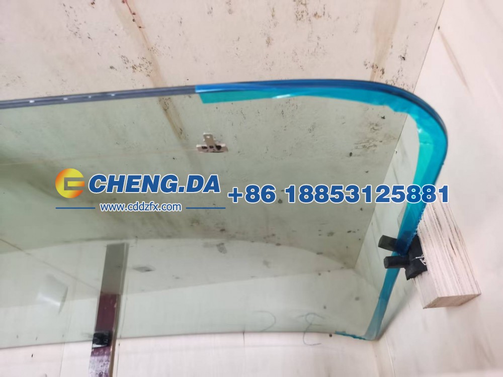 WG1642710001,HOWO驾驶室前风窗玻璃,山东鼎赞飞行汽车制造有限公司