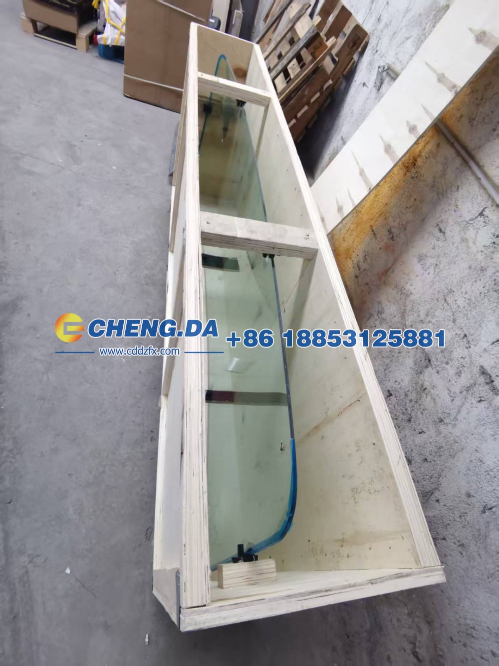 WG1642710001,HOWO驾驶室前风窗玻璃,山东鼎赞飞行汽车制造有限公司