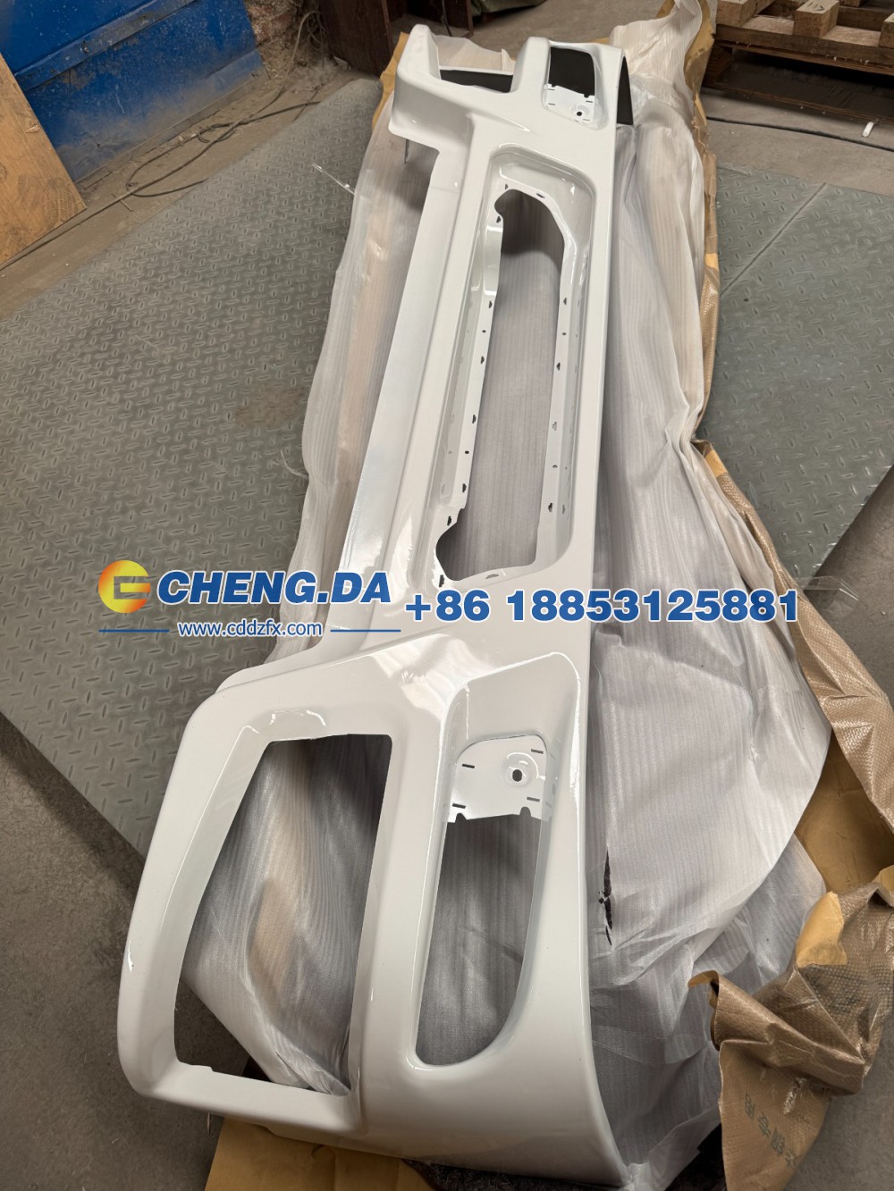 WG1642242101,10款HOWO高位保险杠总成,山东鼎赞飞行汽车制造有限公司