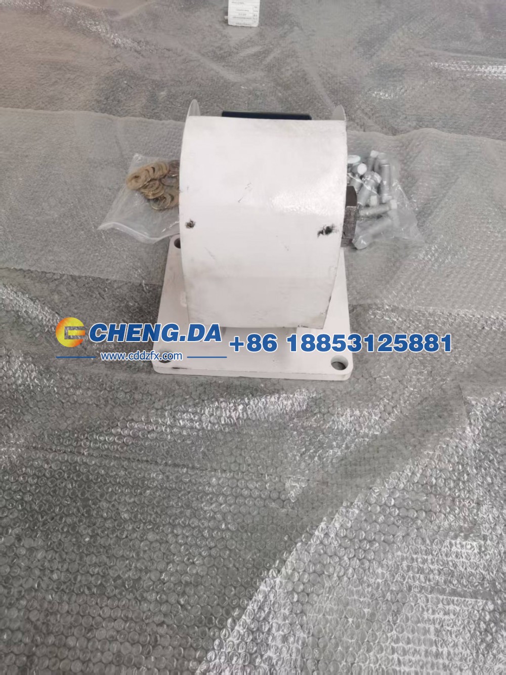 LZGJLBT48SX043554-GLZC滚轮总成（含底座，螺栓，滚轮，防护罩）（副厂）图6