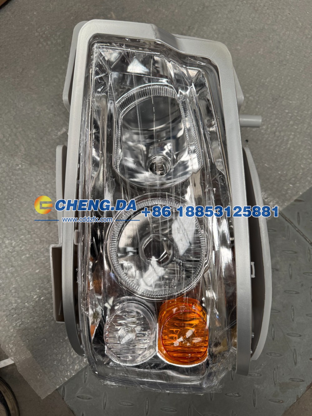 WG9719720001豪沃前大灯（左）