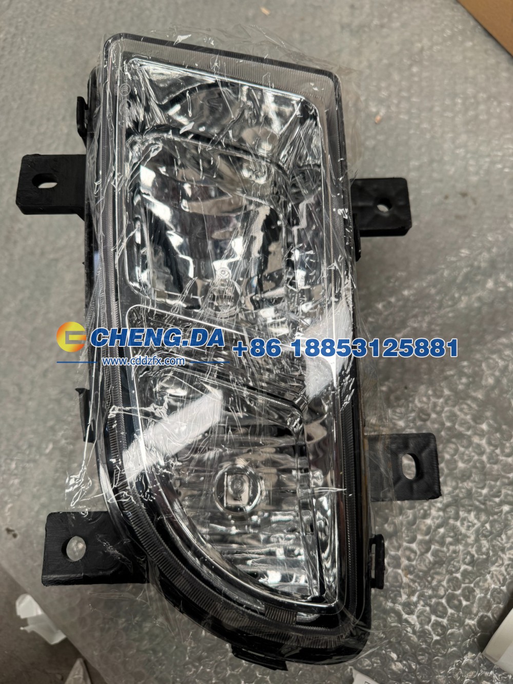 WG9719720025防雾灯(左）豪沃10款 24V