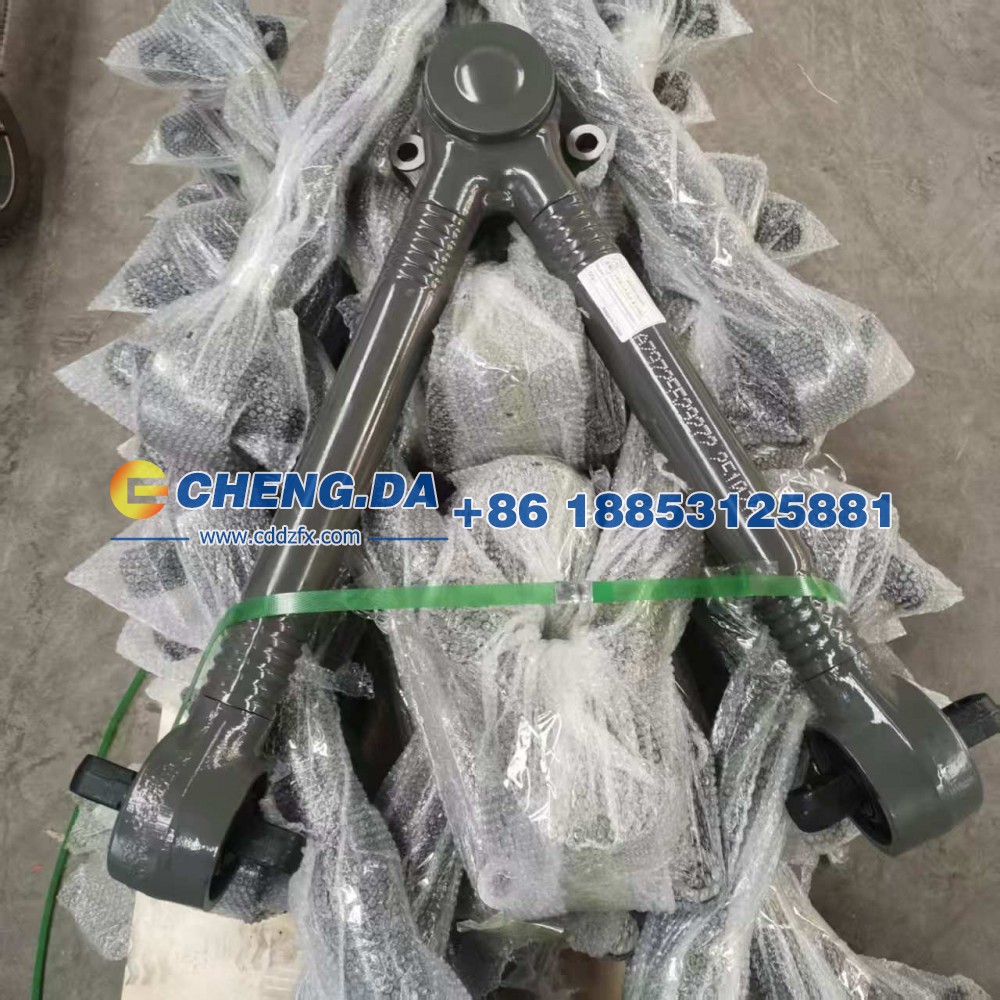 AZ9725529272V型推力杆总成 豪沃09款