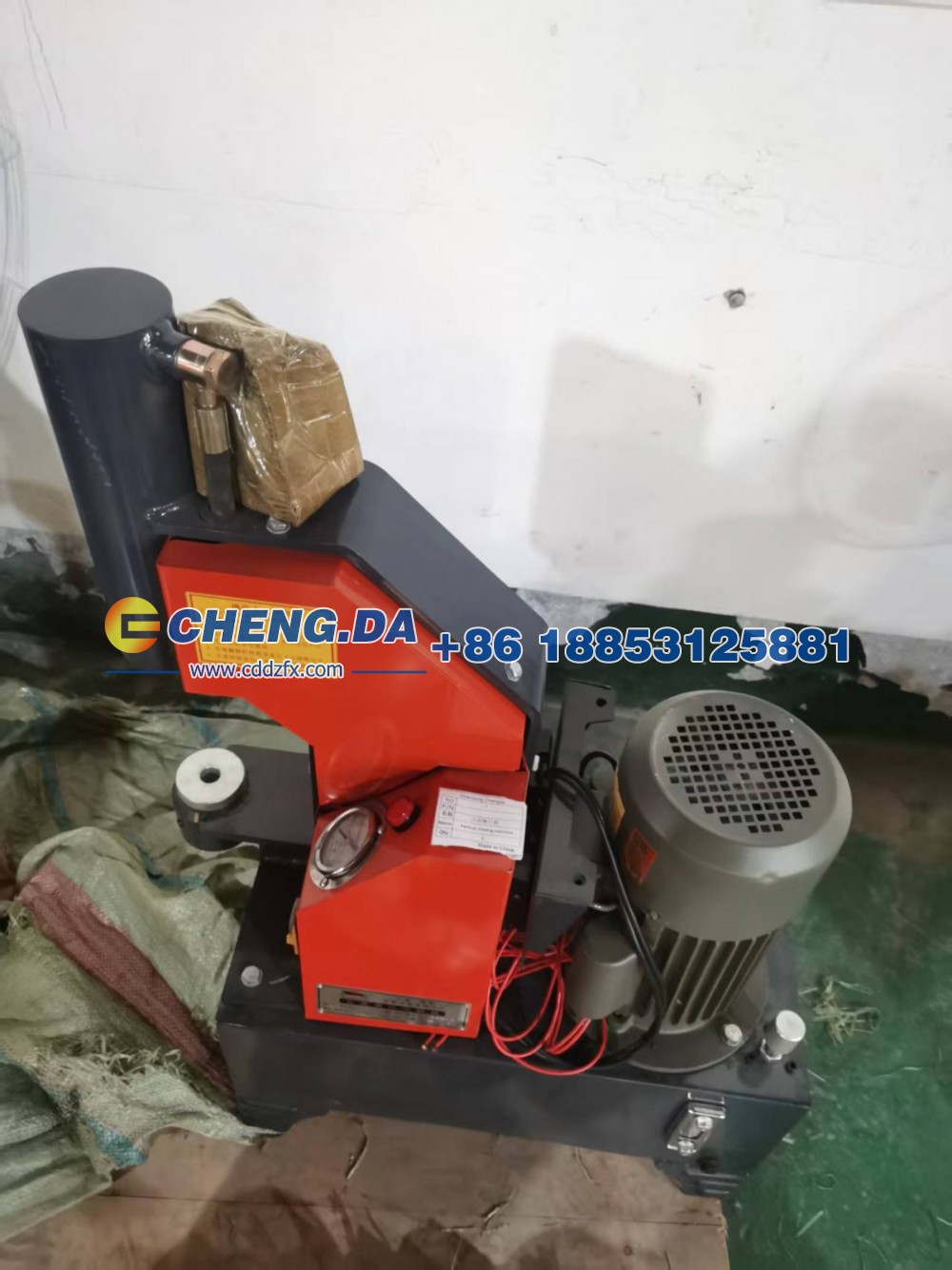 立式铆片机380V（电动铲斗千斤顶）/