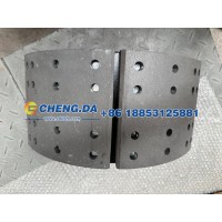 BG-ZDTZC3吨富华车桥上的制动蹄总成