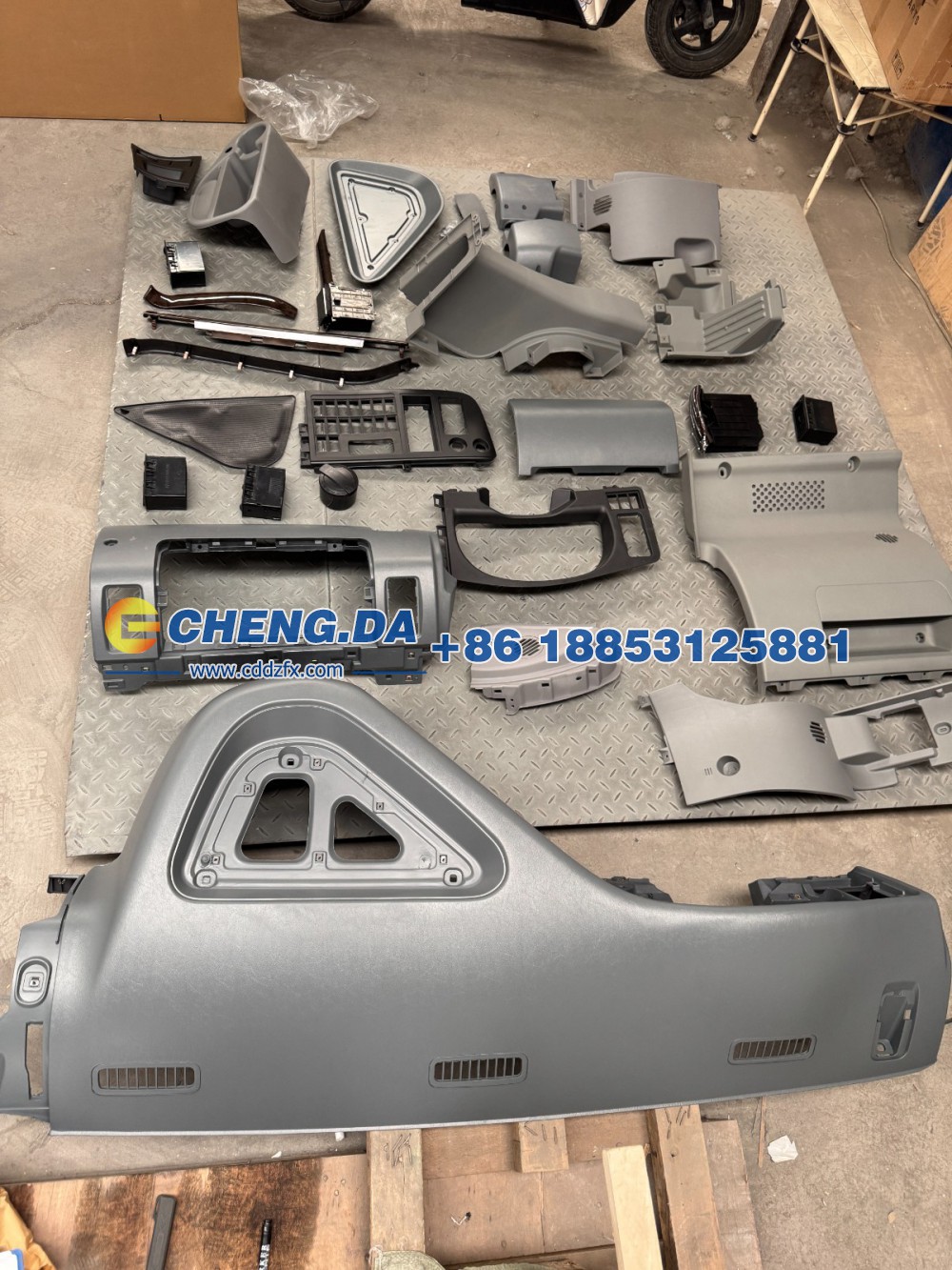 WG1642160120,司机侧仪表台总成老式,山东鼎赞飞行汽车制造有限公司