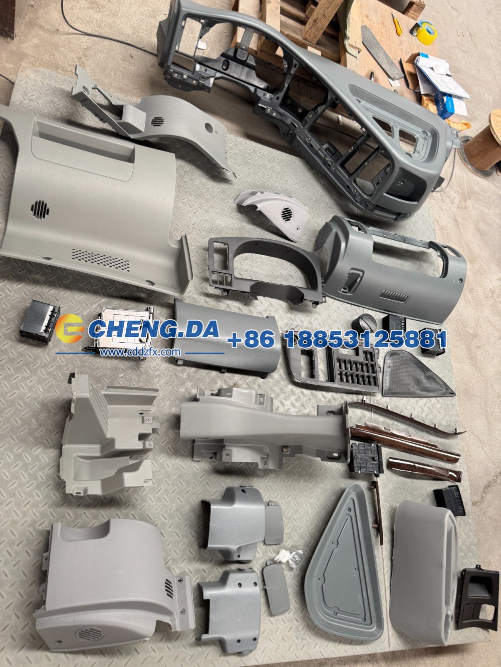 WG1642160120,司机侧仪表台总成老式,山东鼎赞飞行汽车制造有限公司
