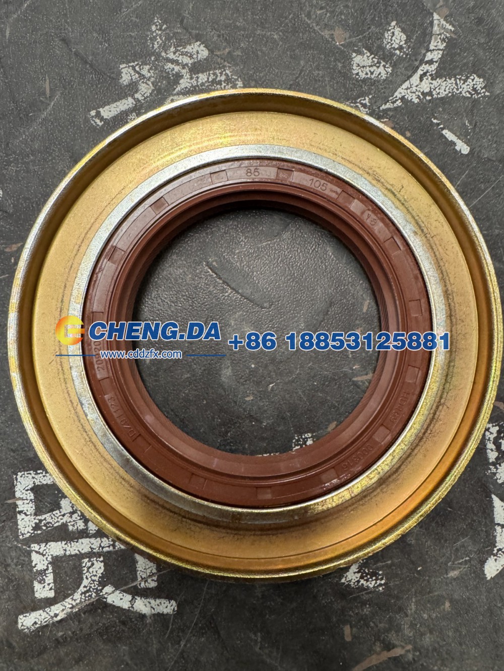WG7117329017,油封总成85-105-18一体,山东鼎赞飞行汽车制造有限公司