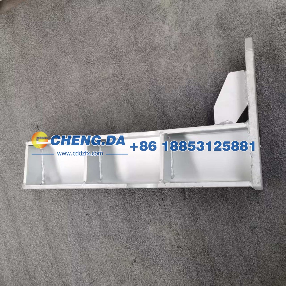 WG9725540592消声器前支架